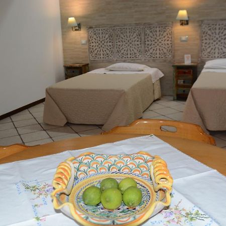 Syrakosia A Ortigia Villa Syracuse ภายนอก รูปภาพ